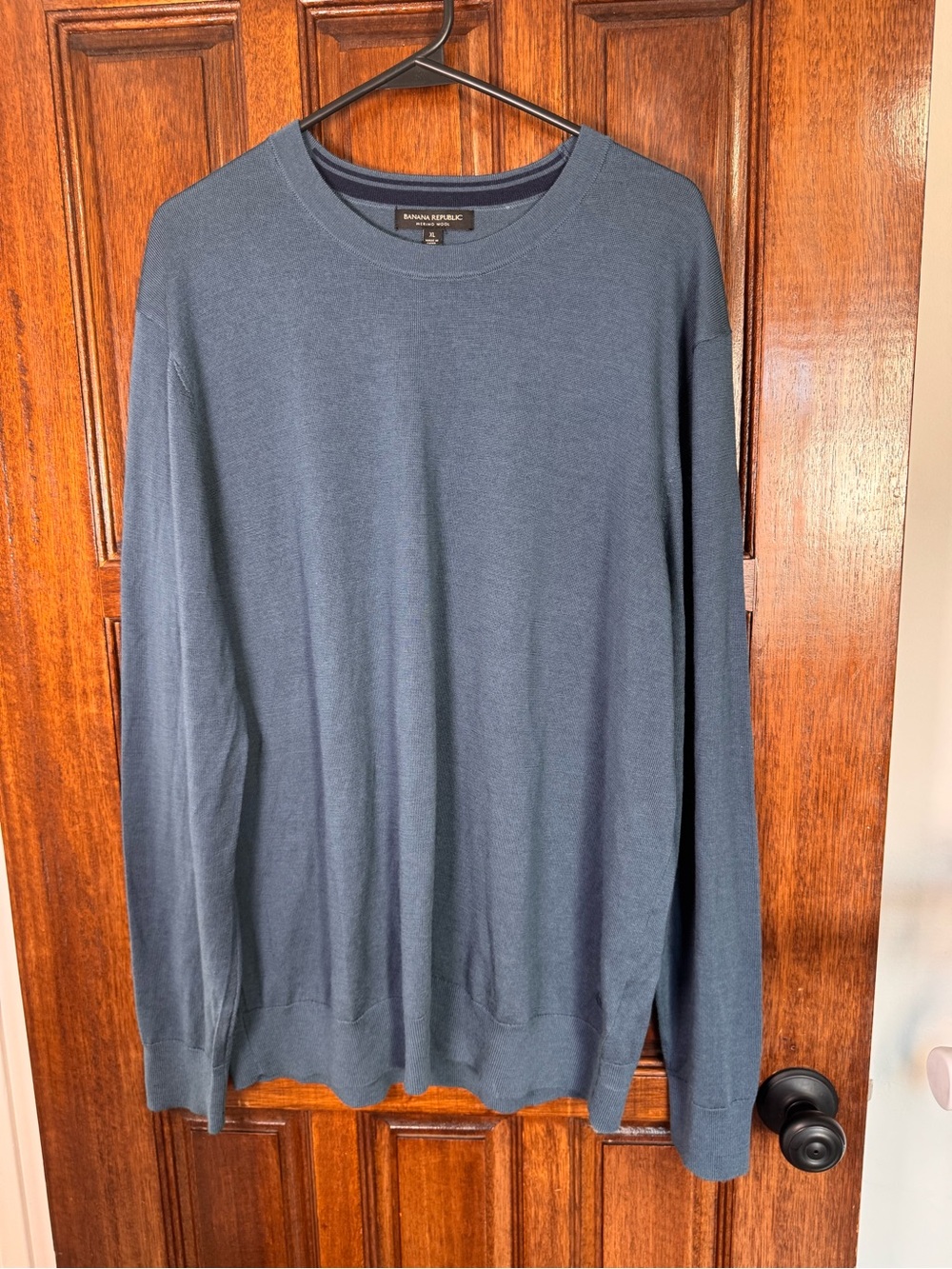 Banana Republic Men's Dark Blue Crewneck Sweater